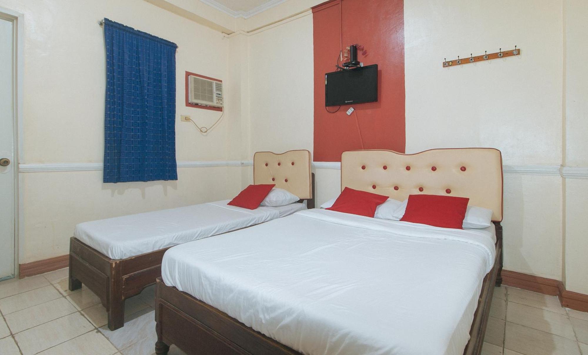 Westview By Reddoorz Hotel *